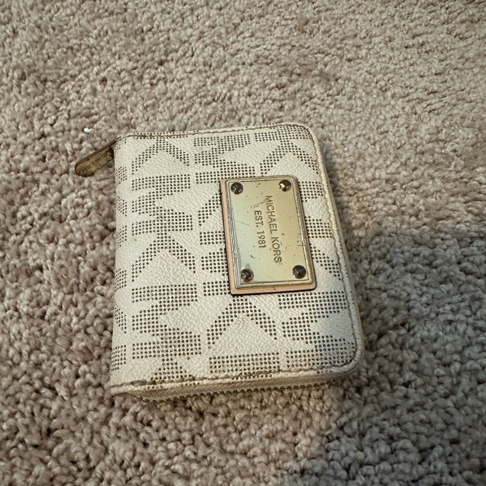 Michael Kors Beige Logo Wallet